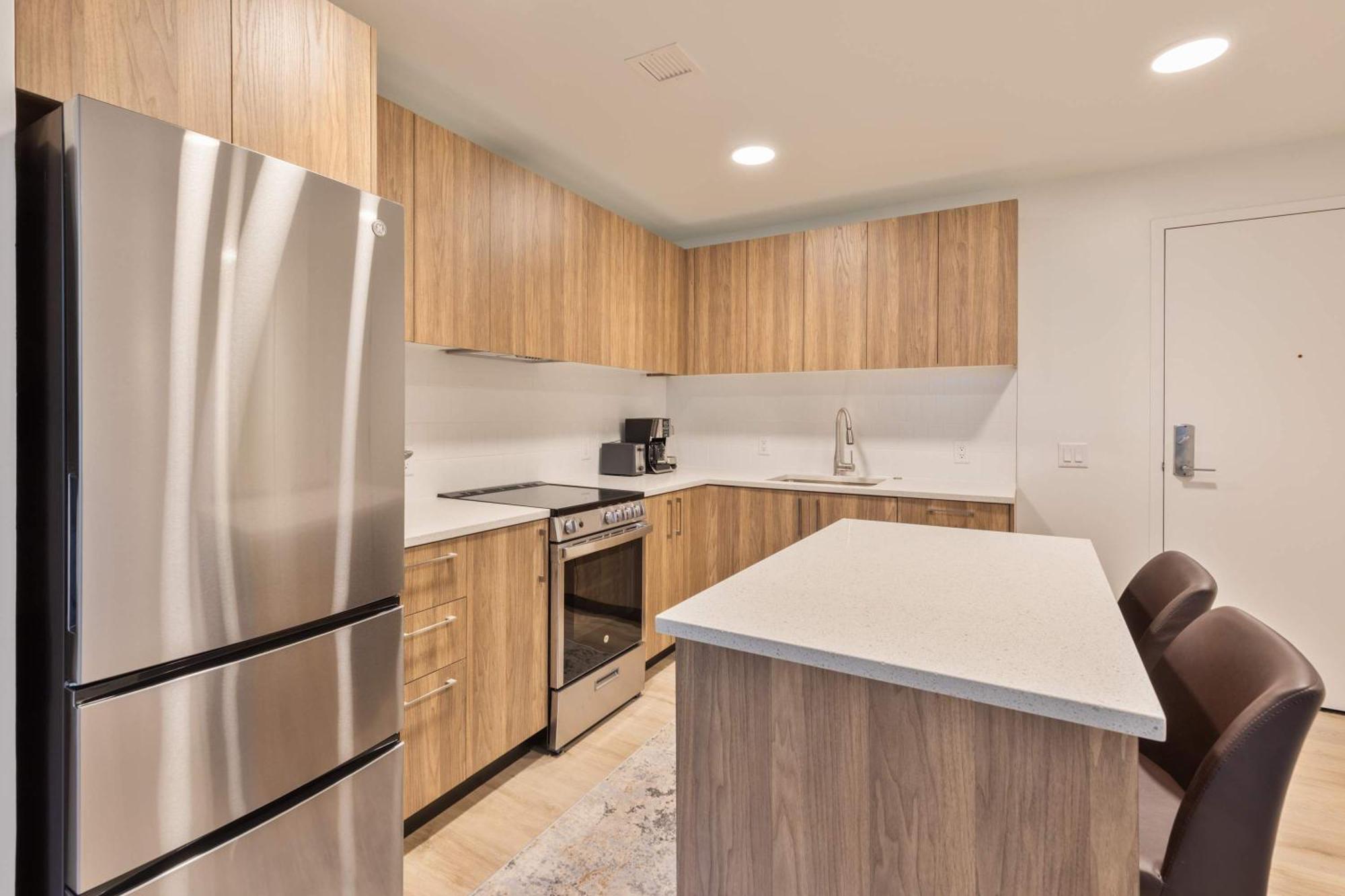 Gorgeous With Kitchen With Gym Apartment Boston